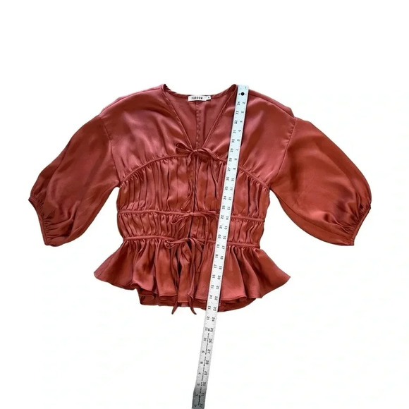 Farrow Mauve Brick Red Ruched Tie Front Boho Peasant Blouse 3/4 Sleeve Satin Top - Picture 9 of 11